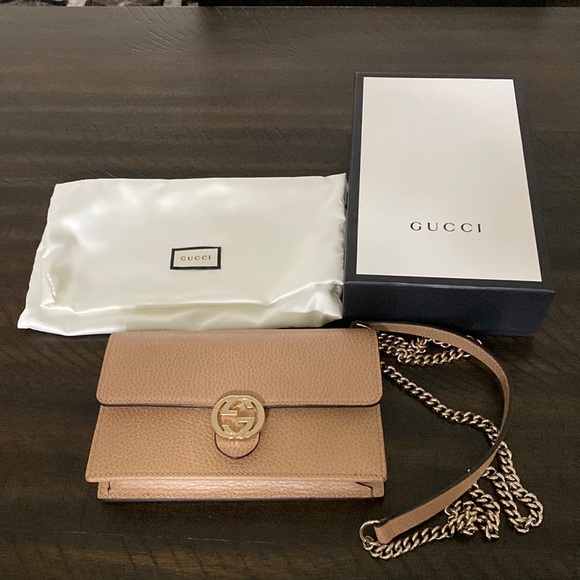 gucci interlocking woc